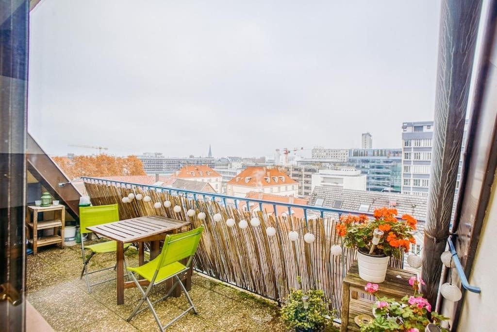 Panorama Cathedrale - Appt Lumineux Avec Parking Prive Apartment Strasbourg Exterior photo